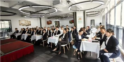 賦能成長 聚力團(tuán)餐